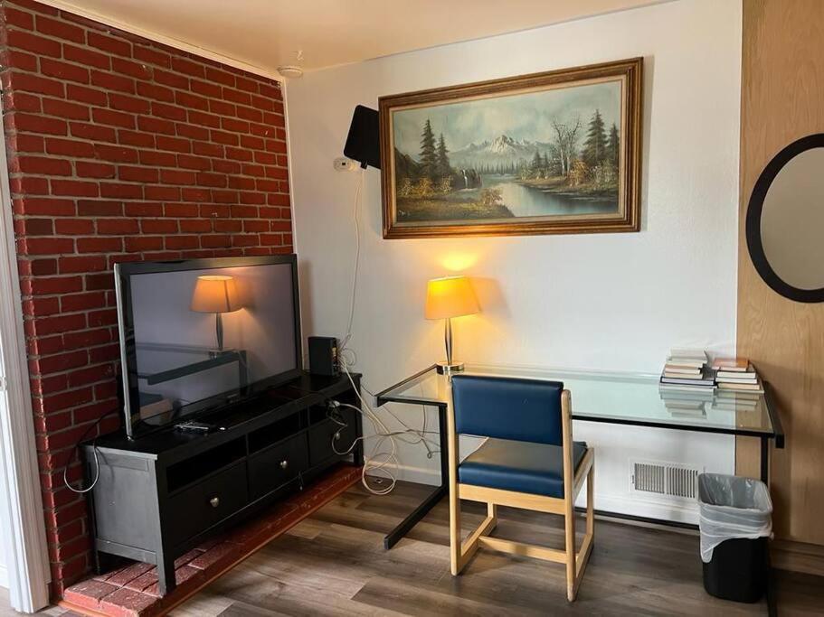 Affordable Private Rooms With Shared Bath Kitchen Near Sfo デーリーシティ エクステリア 写真